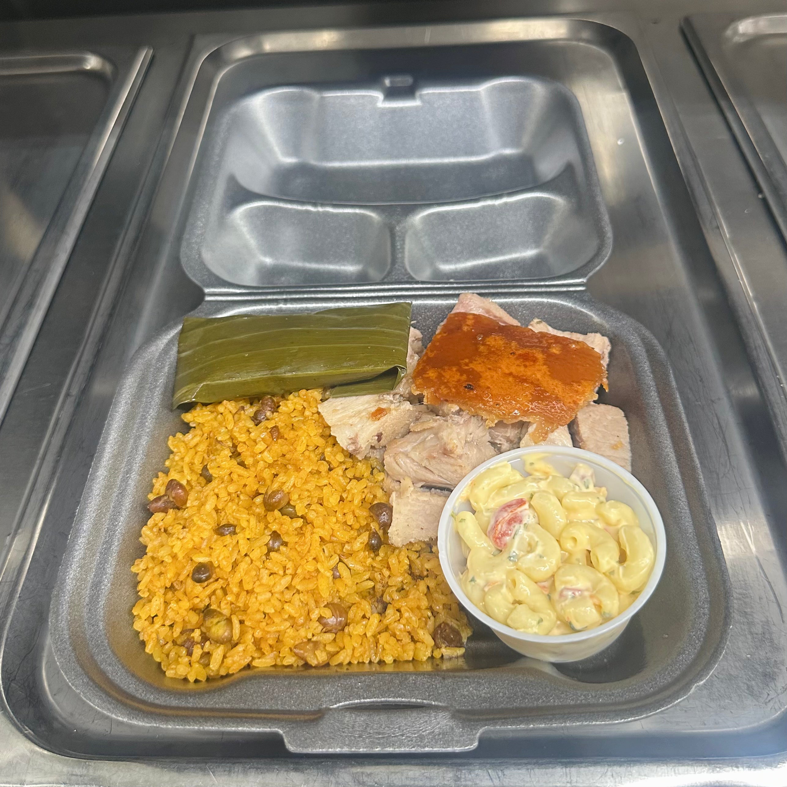 Arroz + Lechón + 2 Complementos